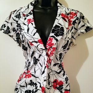 JKLA California Hawaiian print top 2 button/belt